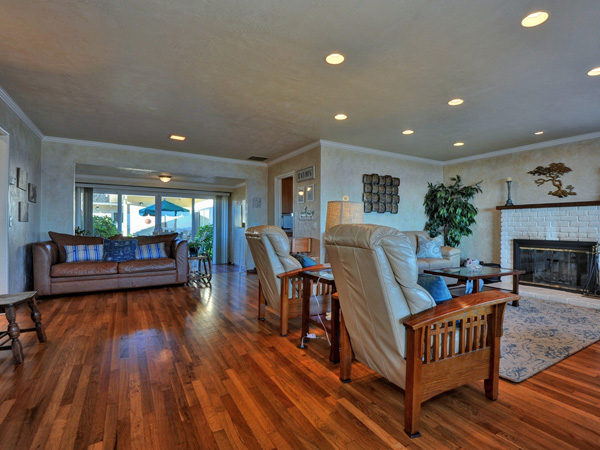 Santa Cruz Vacation Rental - 1600 West Cliff - Living Room